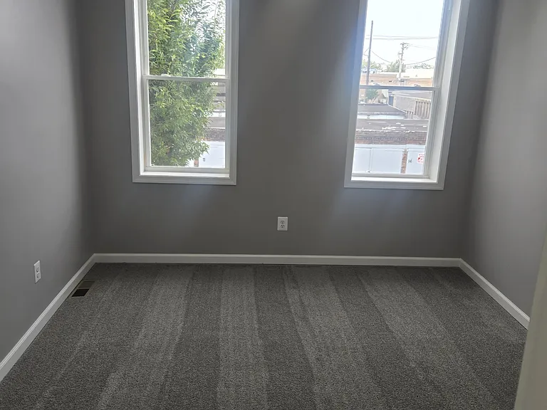 3209 Esther Pl — Photo 7