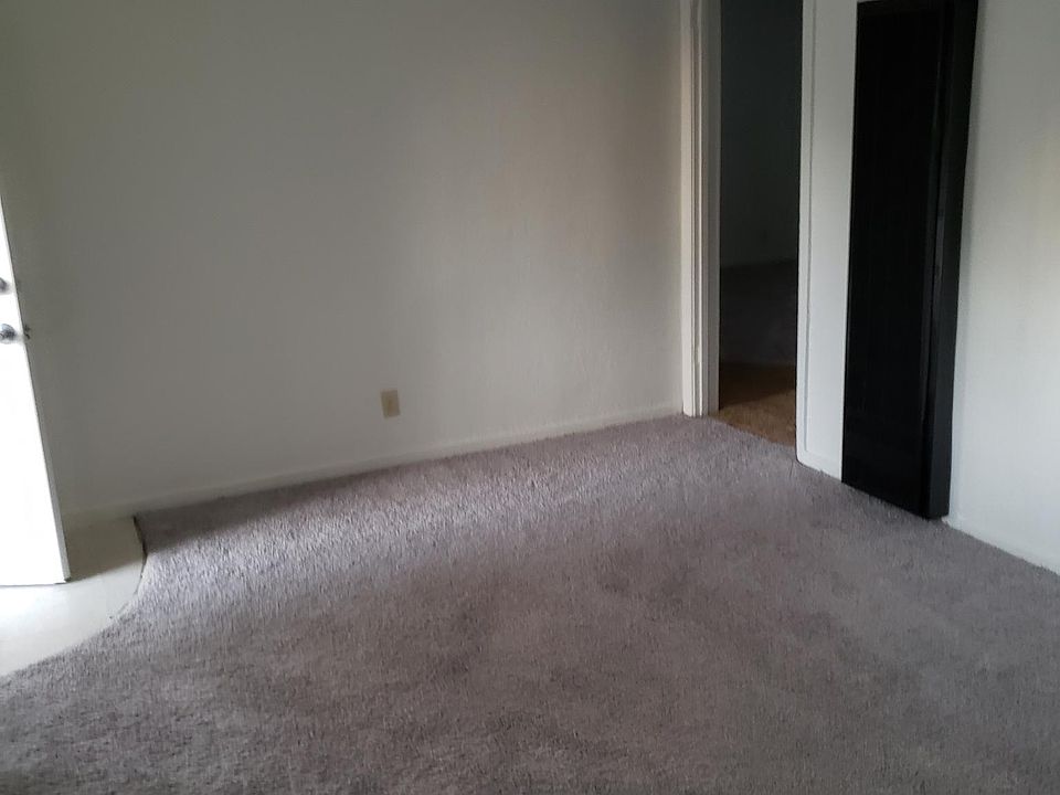 2nd image of 3301 Branch St