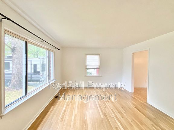 3rd image of 167 Shasta Dr