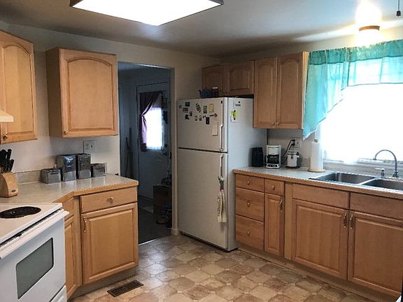 3rd image of 1156 N 1330 E