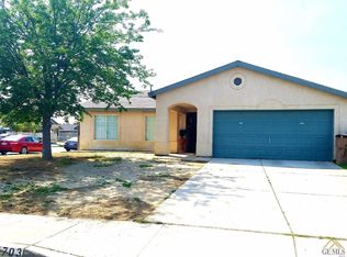 703 Baldwin Farms Dr, Bakersfield, CA 93307