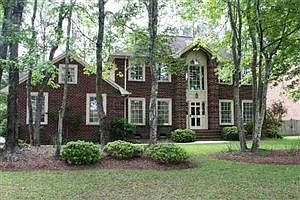 1st image of 211 Biltmore Ln E