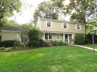 135 Overhill Rd, Bloomfield Hills, MI 48301