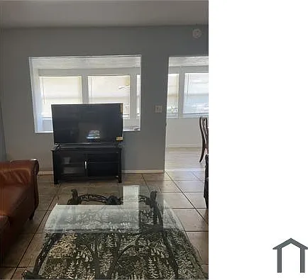3 bed, 1000 sqft, $2,100 — Photo 4