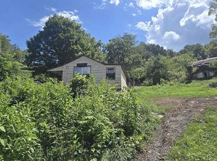 177 Ed B Dr, Narrows, VA 24124