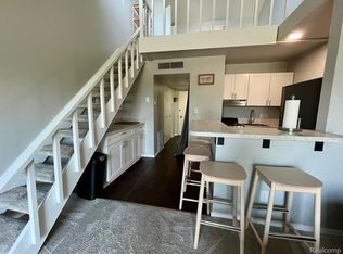 6210 Tennis Ct APT D11, Bay City, MI 48706