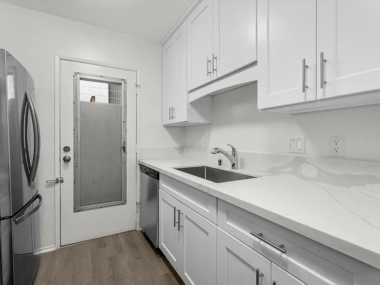 1236 McClellan Dr #5 — Photo 10