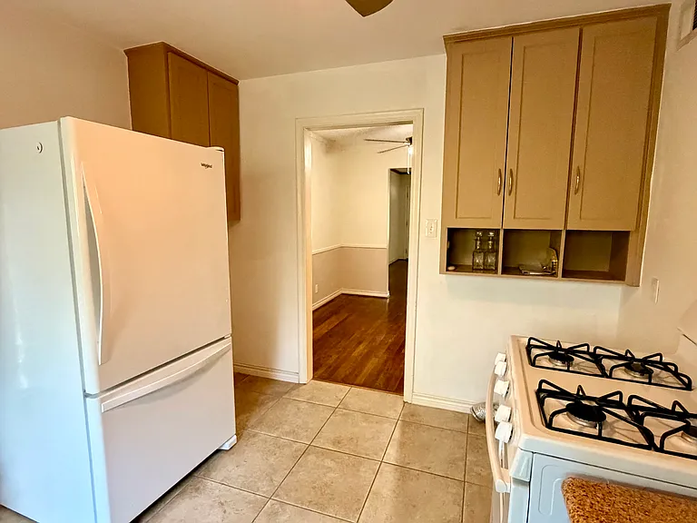 1821 Mariposa Dr #2 — Photo 2