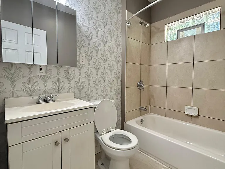 1427 W 54th St #DOWN — Photo 15