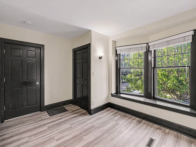 335 Crescent St NE #2 — Photo 16