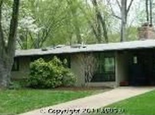 3403 Sherwood Ct, Falls Church, VA 22042
