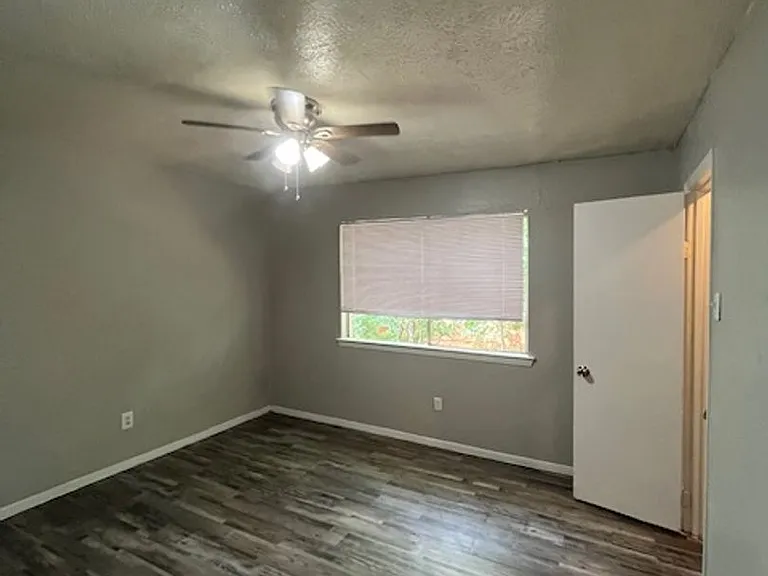 4716 Sycamore St — Photo 17