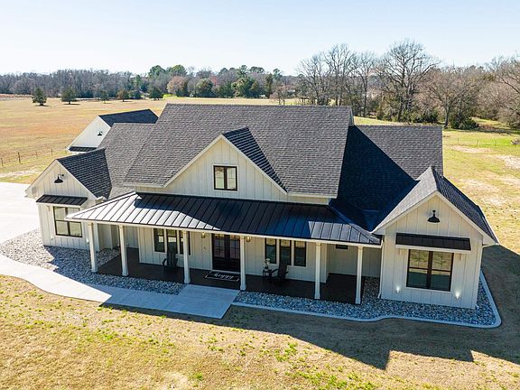 3rd image of 817 County Road 4840