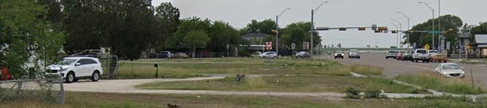 1st image of 826 W Avenue J
