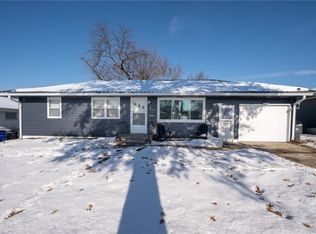 2908 Schultz Dr NW, Cedar Rapids, IA 52405