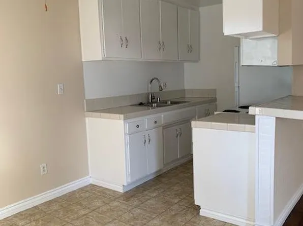 Casablanca South, 25625 Narbonne Ave #C212b0a08, Lomita, CA 90717