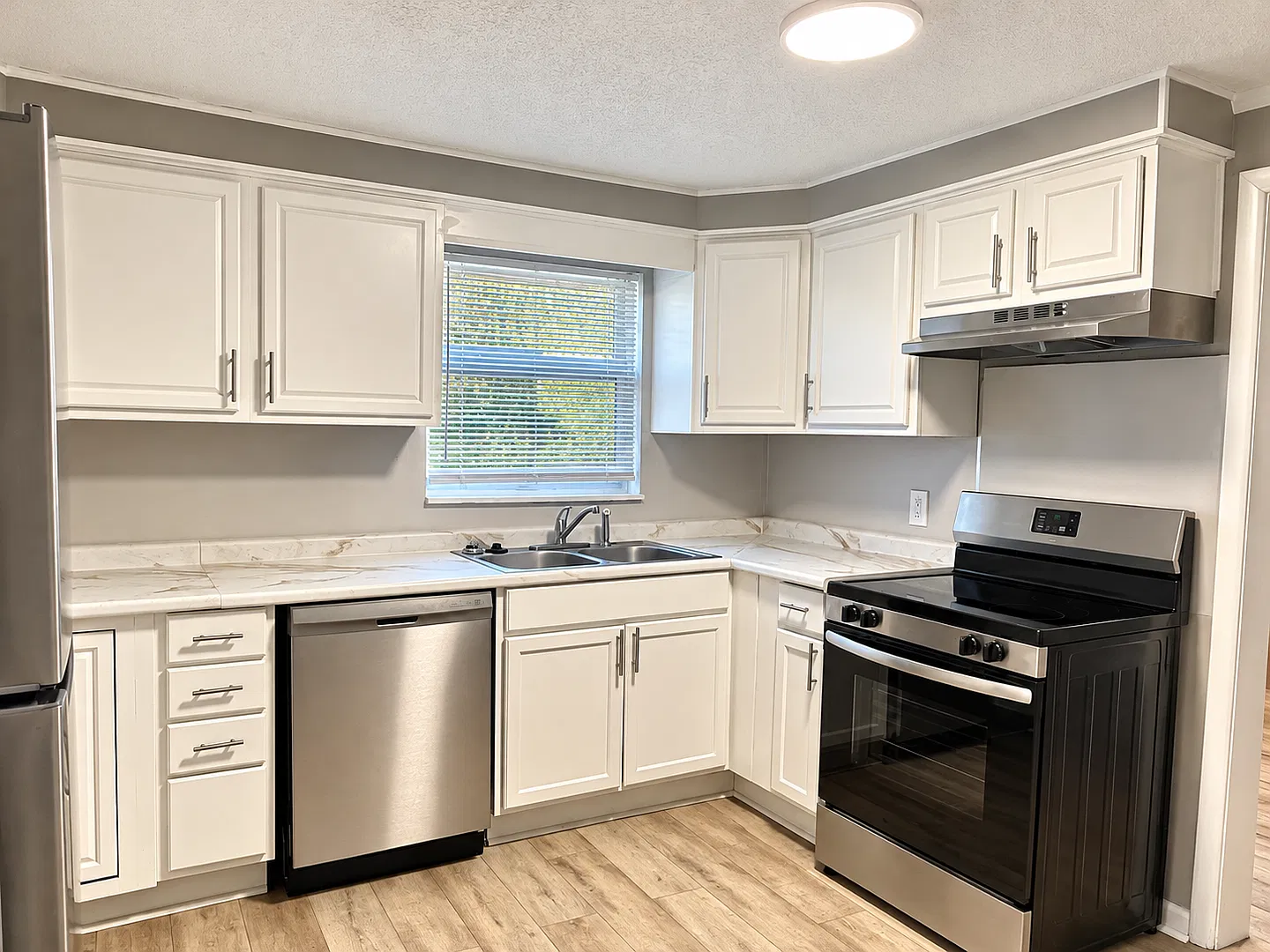 For Rent 705 | 2 Bedroom, 1 Bath + Bonus Room! — Photo 4