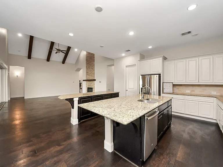 9814 Carver Dr — Photo 7