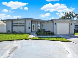 4015 Overlook Dr NE, Saint Petersburg, FL 33703