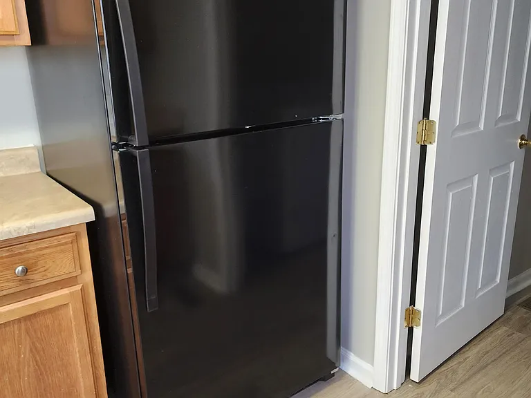 143 W Gate Dr — Photo 16