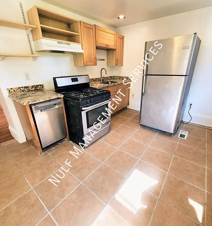 4058 Penn Ave #1