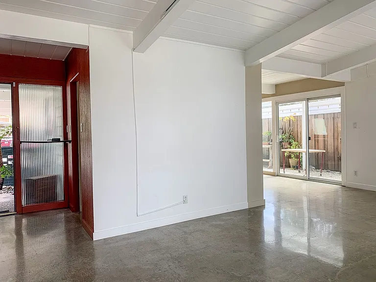 714 Wildwood Ln — Photo 10