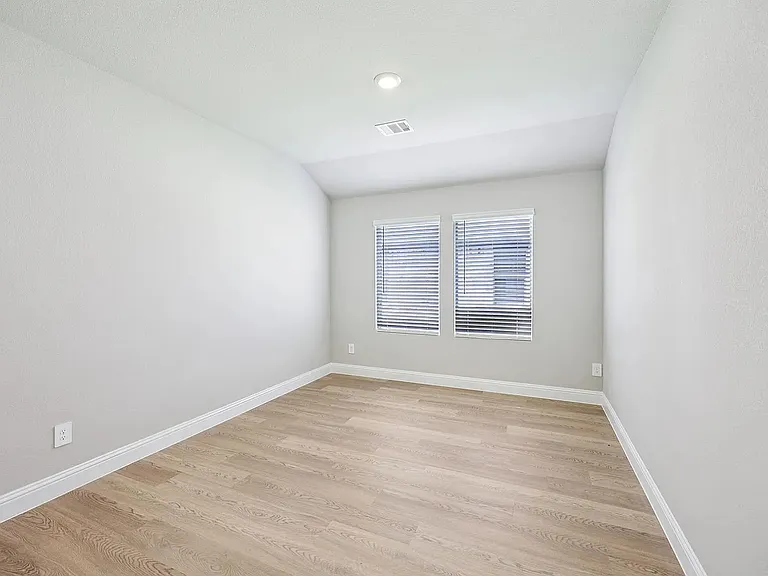 5910 Broadacre Dr — Photo 5