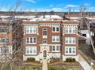 6253 Rosebury Ave APT 2E, Saint Louis, MO 63105