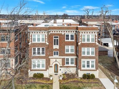 6253 Rosebury Ave APT 2E, Saint Louis, MO, 63105