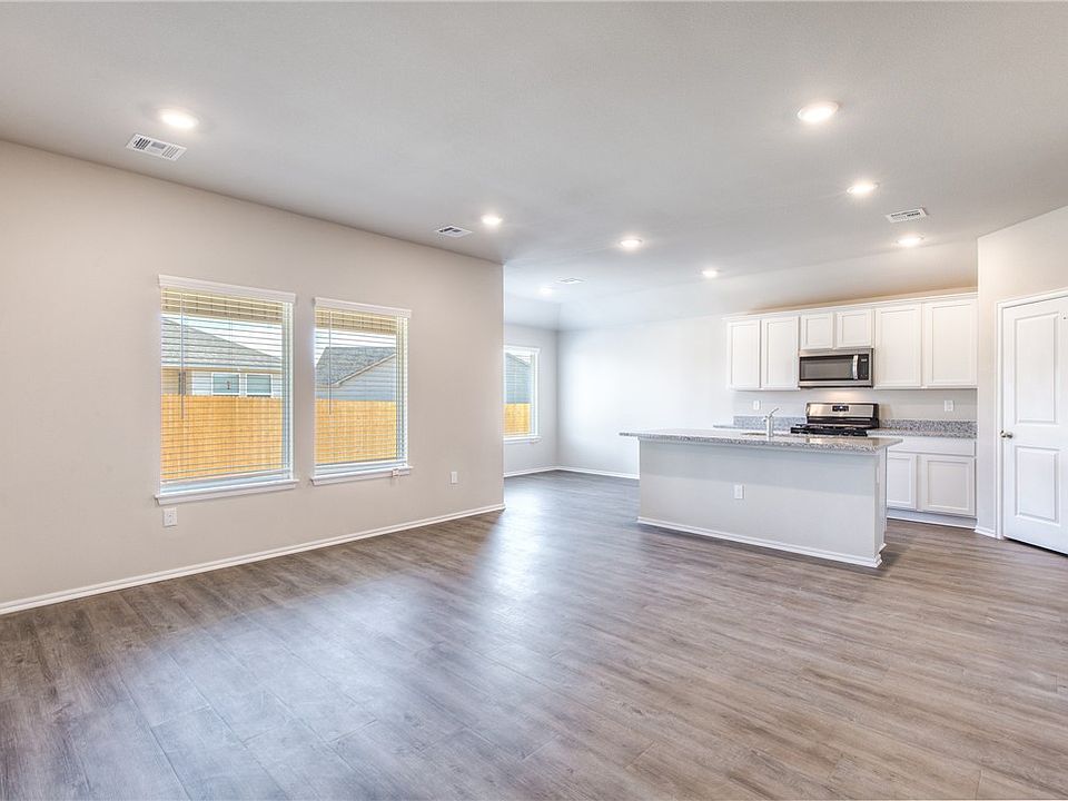 2nd image of 609 Buffalo Ave