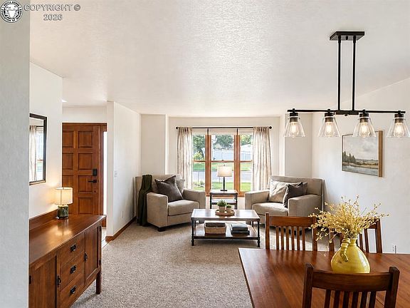 4th image of 840 Ridgewood Ct