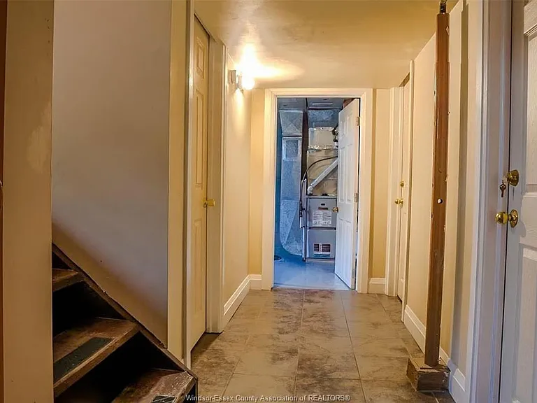 2163 College Ave — Photo 14