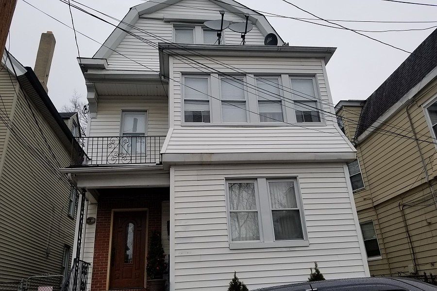 1st image of 18 Garwood Pl