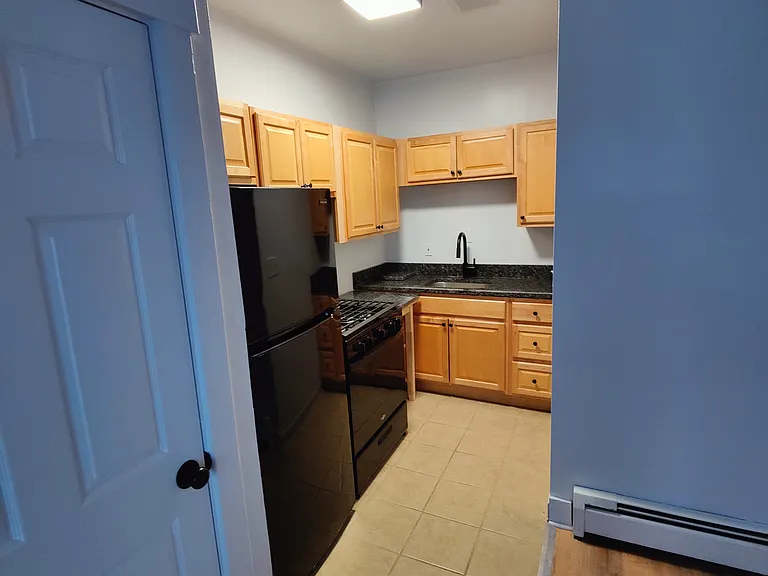 60-62 N Harrison Ave #62 — Photo 11