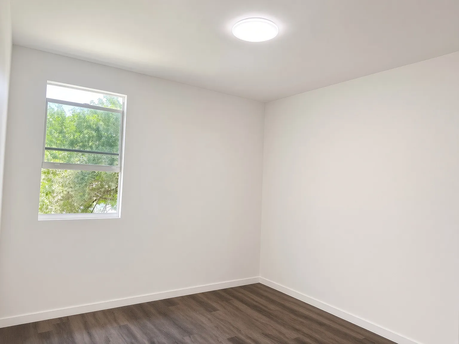 4 bed, 1650 sqft, $3,696 — Photo 2