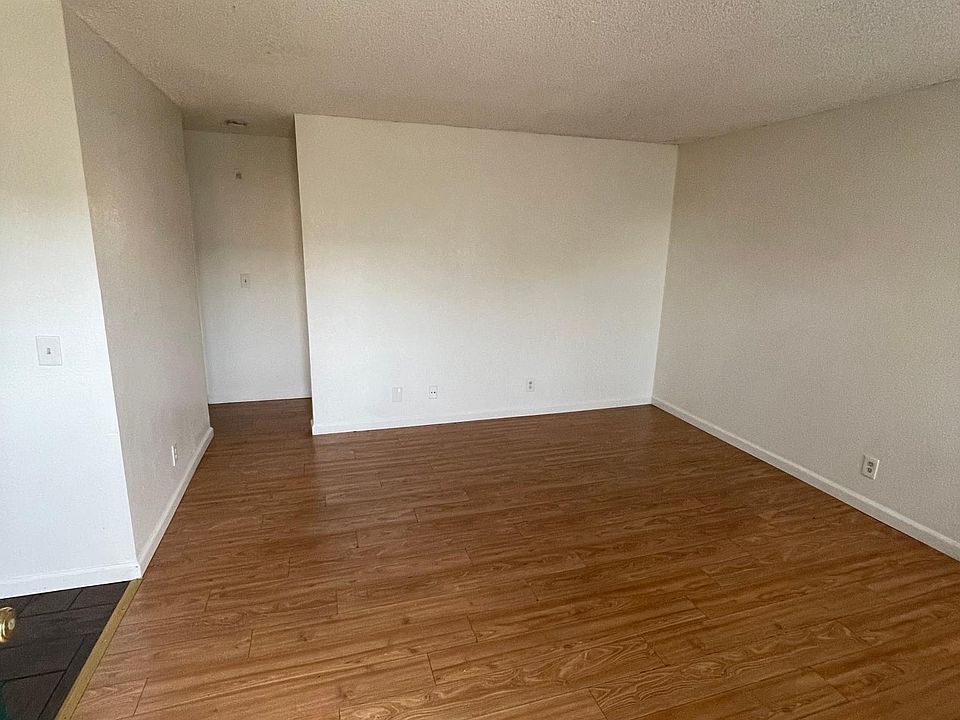 1st image of 2538 Johnston St #2