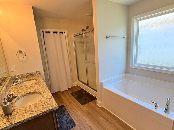 5th image of 5902 NW Thorntons Way Cir