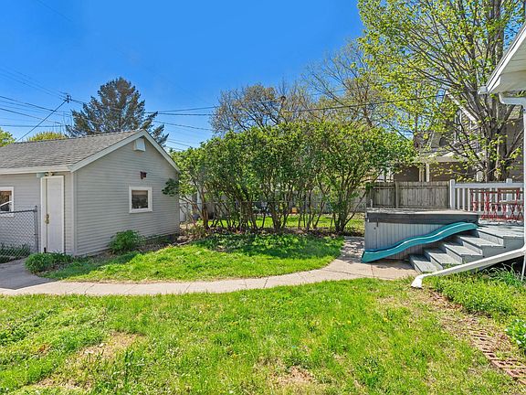 5th image of 1202 Van Buren Ave