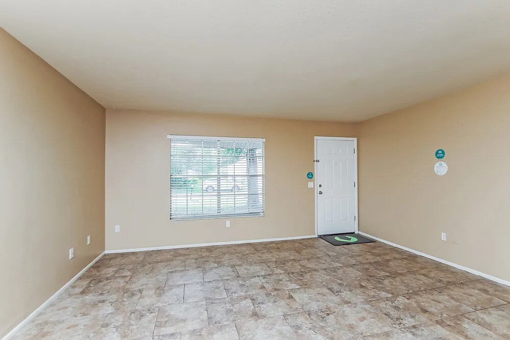 3 bed, 2.0 bath, 1190 sqft, $1,855 — Photo 4