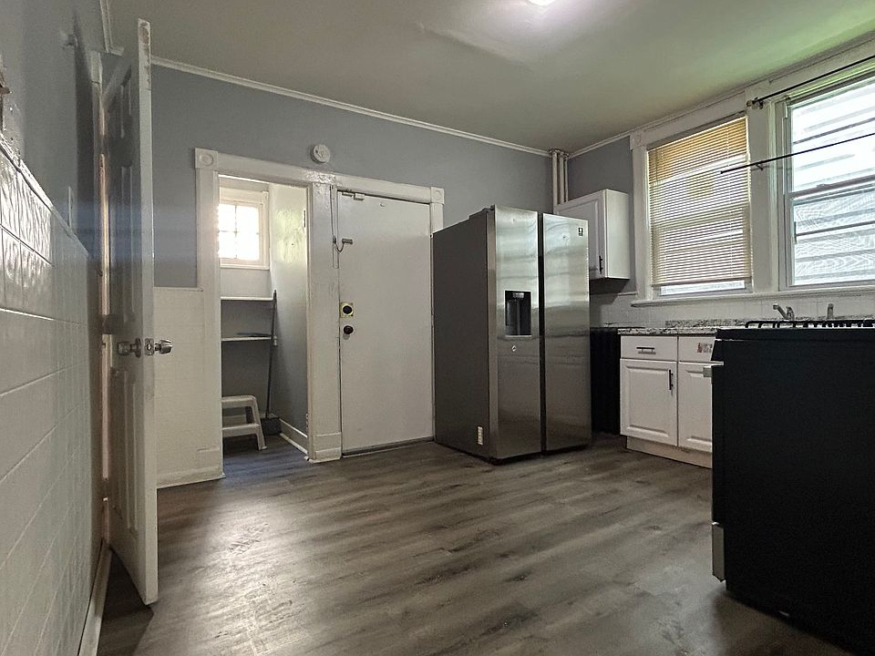 1st image of 205 Quail St #1