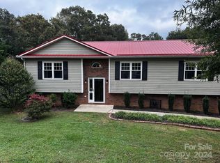 1740 Acorn Ave, Hudson, NC 28638
