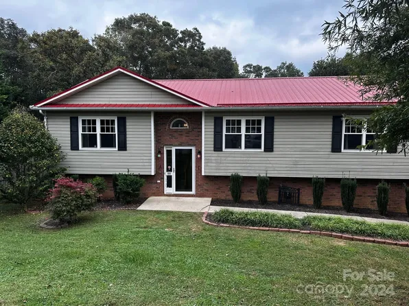 1740 Acorn Ave, Hudson, NC 28638