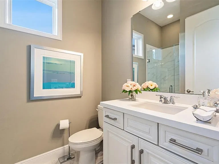 7556 John Hancock Dr — Photo 36