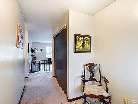 5th image of 512 Snowglen Dr