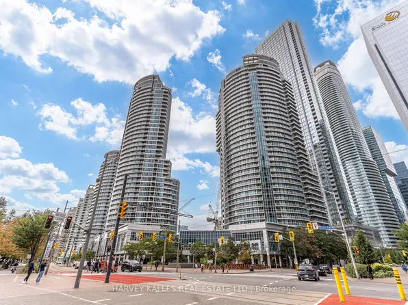 8 York St #610, Toronto, ON M5J 2Y2