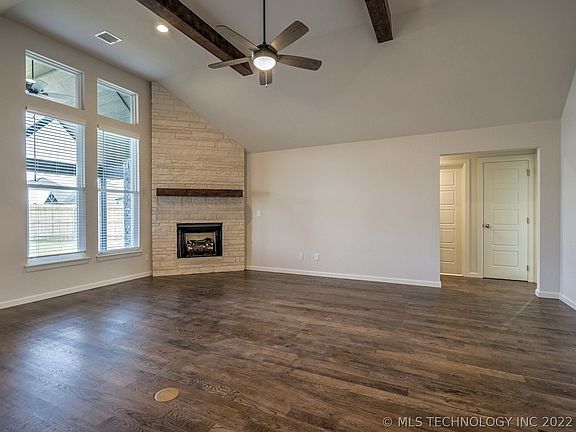 5th image of 23013 E 102nd Pl