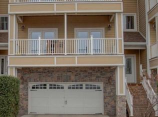 1310 Sunset Ct, La Crosse, WI 54601