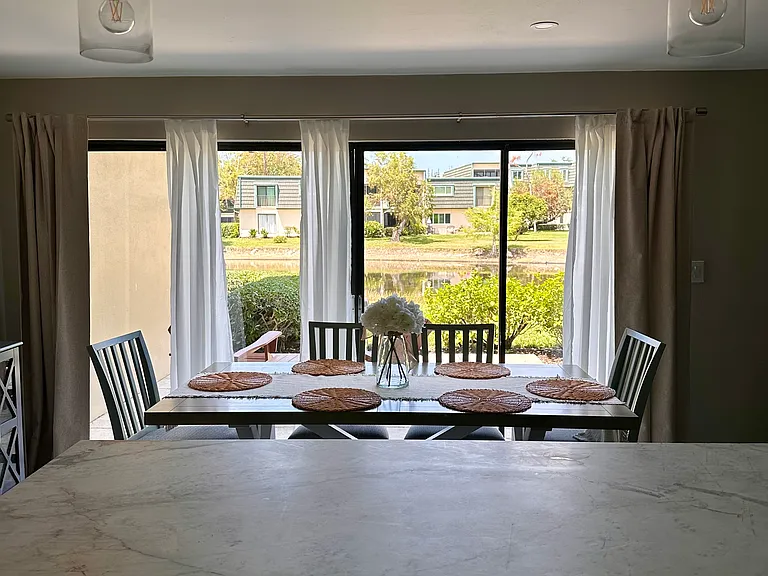 425 Meadowlark Ln #A — Photo 8