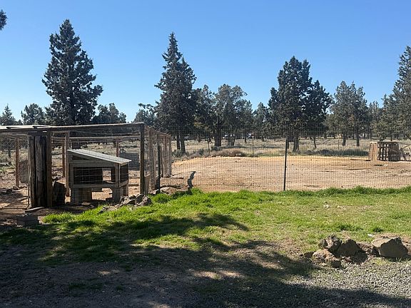 2nd image of 15047 SW Maverick Rd