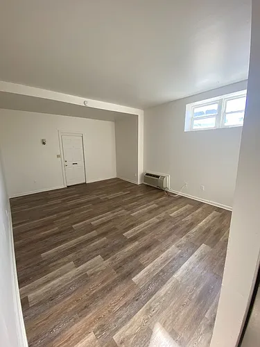 601 Manor St #603 Photo 1